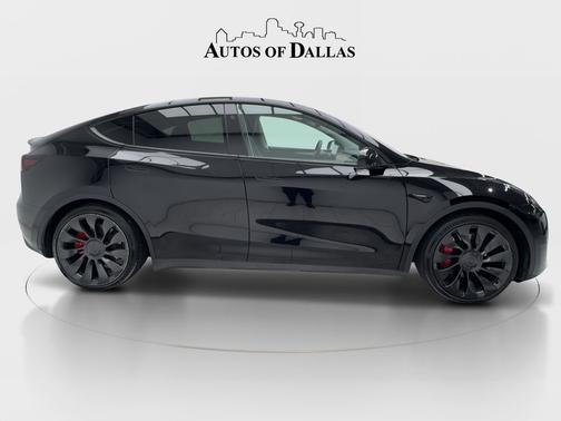 Black 2023 Tesla Model Y Performance