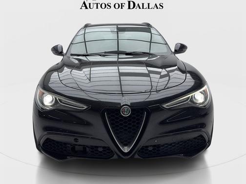 Vulcano Black Metallic 2018 Alfa Romeo Stelvio Ti