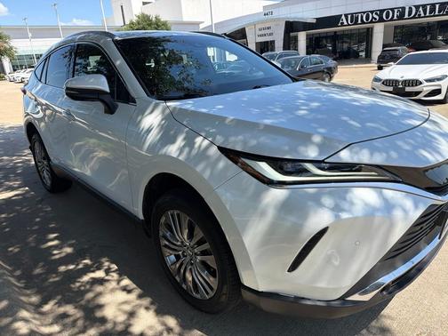 Pearl 2024 Toyota Venza XLE