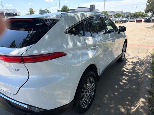 Pearl 2024 Toyota Venza XLE