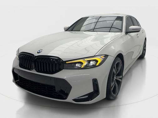 Alpine White 2024 BMW 330 330i