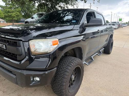 Black 2017 Toyota Tundra SR5