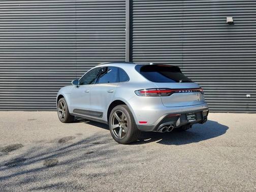 2022 Porsche Macan 
