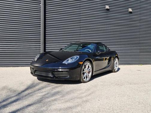 Jet Black Metallic 2022 Porsche 718 Cayman
