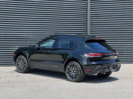 2025 Porsche Macan 