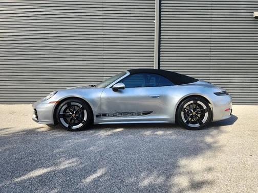 2025 Porsche 911 