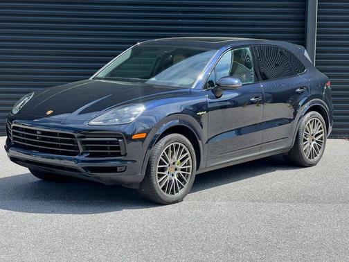 2022 Porsche Cayenne 