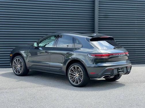 2025 Porsche Macan 