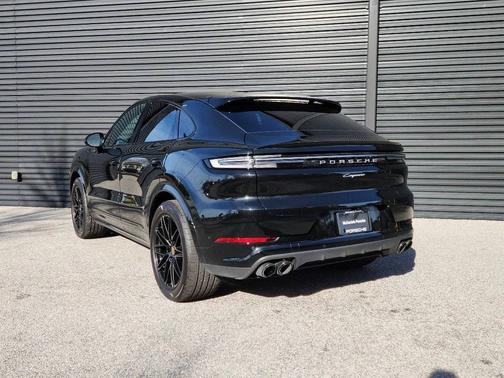 2024 Porsche Cayenne 