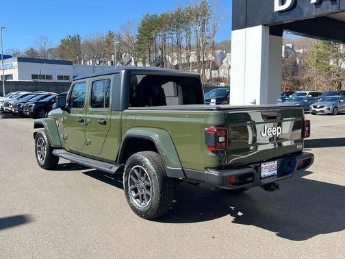 2021 Jeep Gladiator Overland