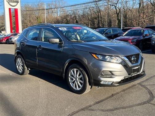 2022 Nissan Rogue Sport SV