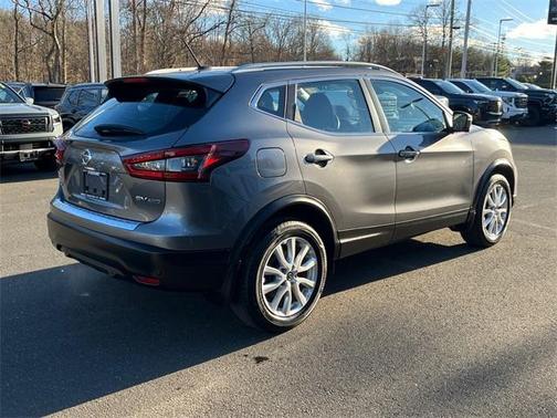 2022 Nissan Rogue Sport SV