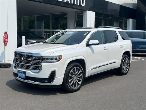 2022 GMC Acadia Denali