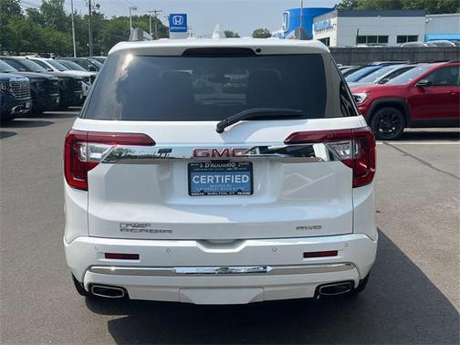2022 GMC Acadia Denali