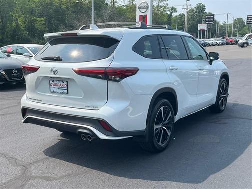 2022 Toyota Highlander XSE