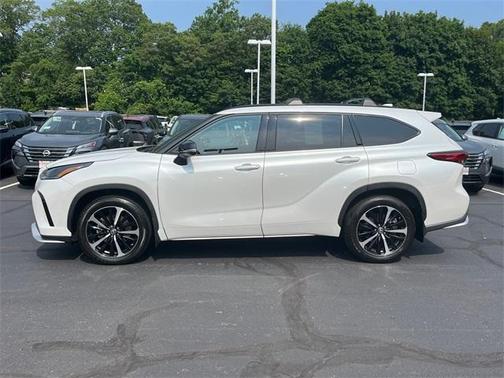2022 Toyota Highlander XSE