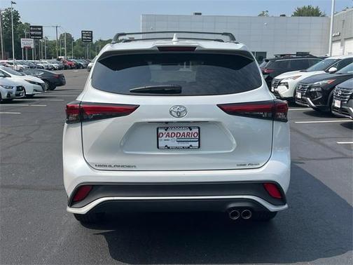 2022 Toyota Highlander XSE