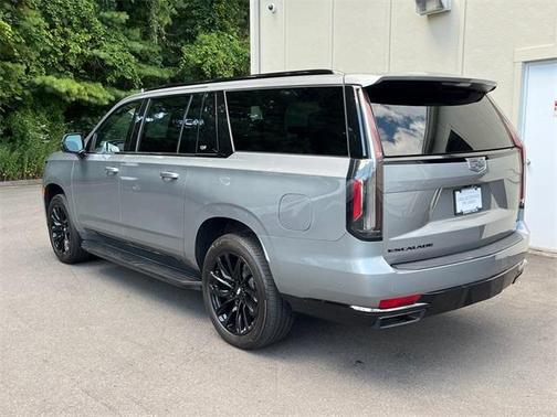 2023 Cadillac Escalade ESV Sport