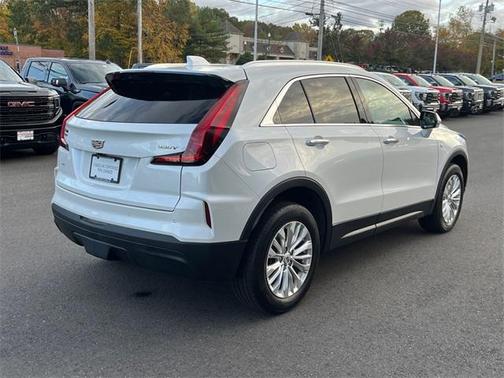 2024 Cadillac XT4 Luxury