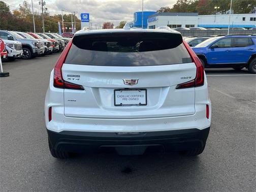 2024 Cadillac XT4 Luxury