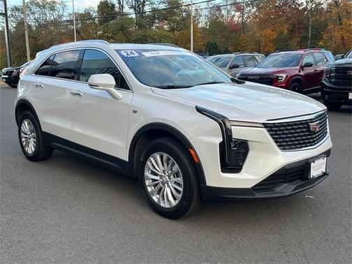 2024 Cadillac XT4 Luxury