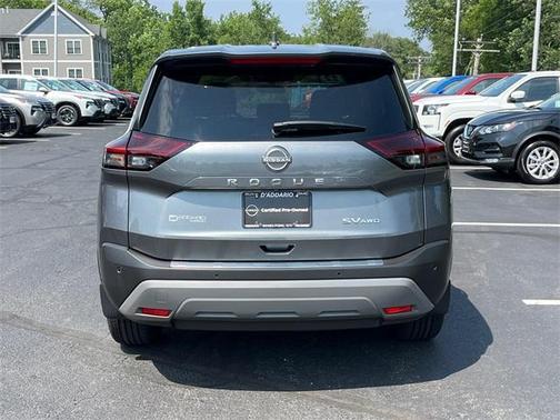 2022 Nissan Rogue SV