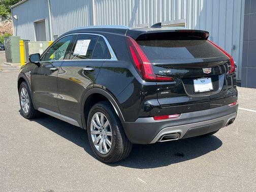 Black Metallic 2023 Cadillac XT4 Premium Luxury