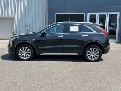 Black Metallic 2023 Cadillac XT4 Premium Luxury