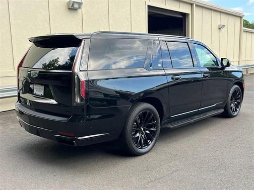 2023 Cadillac Escalade ESV Sport Platinum
