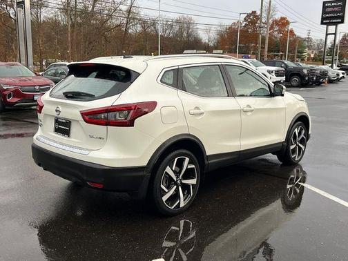 2022 Nissan Rogue Sport SL