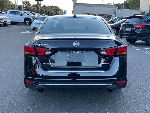 2022 Nissan Altima 2.0 SR