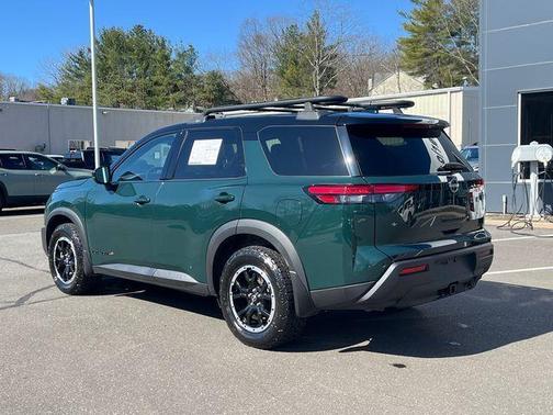 2 Tone Green / Black Roof 2023 Nissan Pathfinder Rock Creek