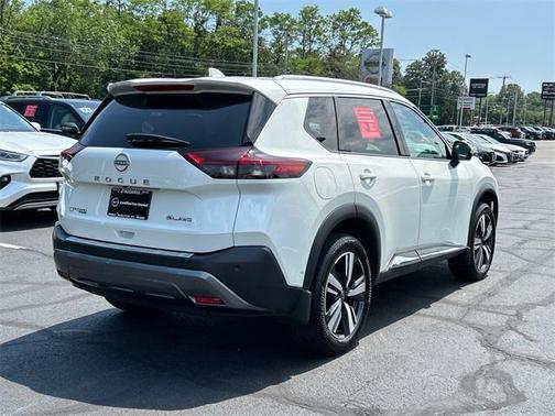 2022 Nissan Rogue SL