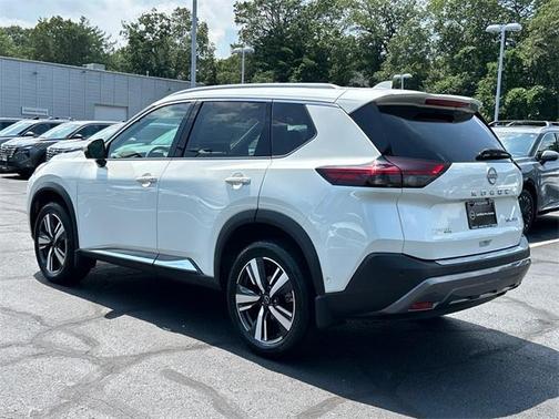 2022 Nissan Rogue SL