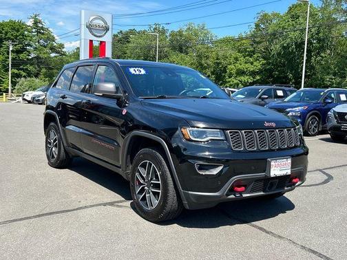 Diamond Black 2019 Jeep Grand Cherokee Trailhawk