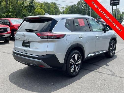 2022 Nissan Rogue SL