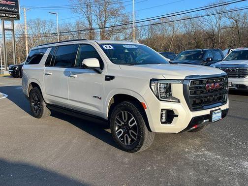 2023 GMC Yukon XL AT4