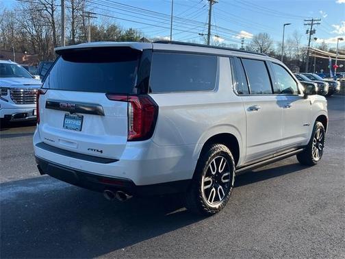 2023 GMC Yukon XL AT4