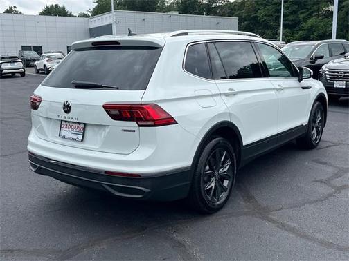 2024 Volkswagen Tiguan 2.0T SE