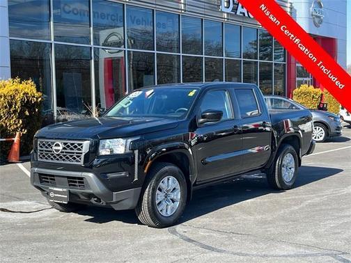 2023 Nissan Frontier SV