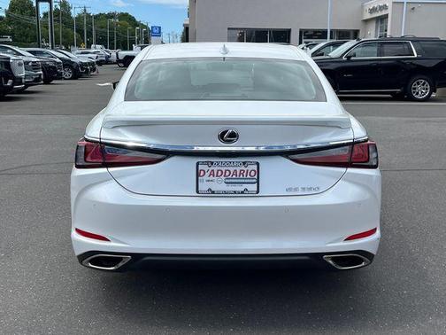 White Pearl 2024 Lexus ES 350 350