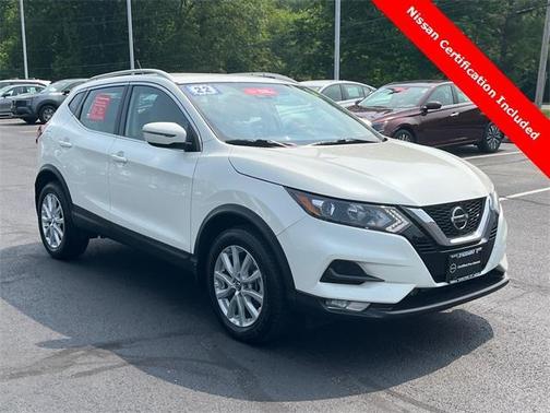 2022 Nissan Rogue Sport SV