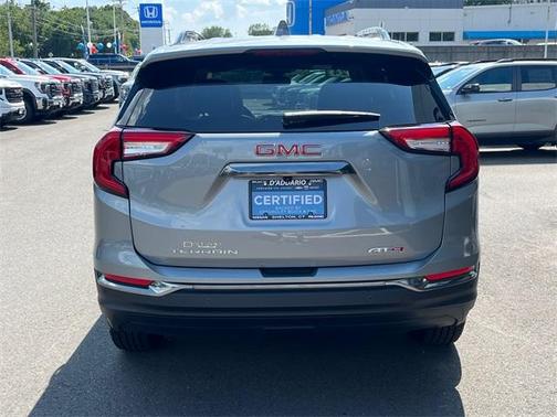 2024 GMC Terrain AT4