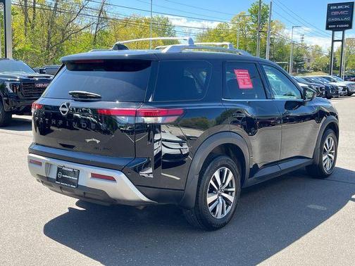Black 2023 Nissan Pathfinder SL