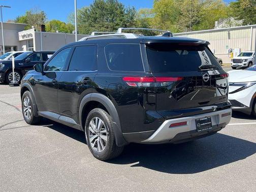 Black 2023 Nissan Pathfinder SL