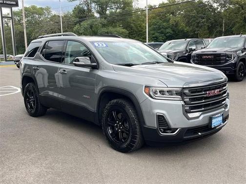2023 GMC Acadia AT4