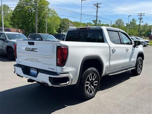 2022 GMC Sierra 1500 Limited AT4