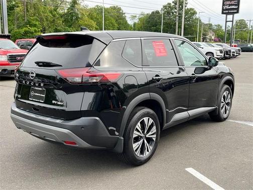 2022 Nissan Rogue SV