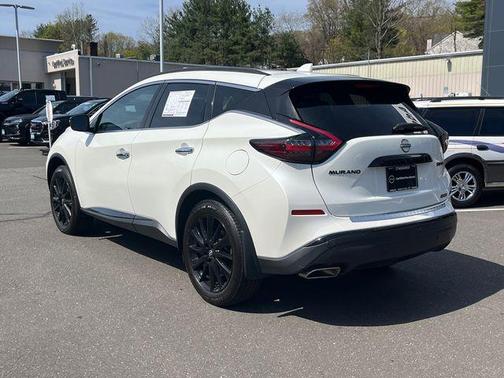 White 2024 Nissan Murano SV