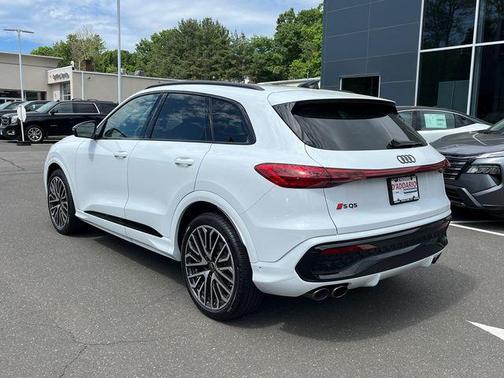 Glacier White Metallic 2025 Audi SQ5 3.0T quattro Premium